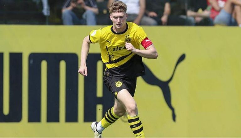 بن قارة مدافع بروسيا دورتموند