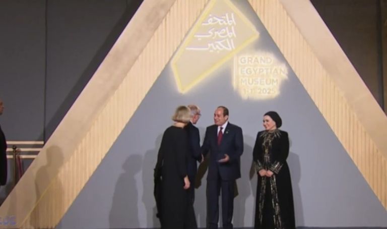 الرئيس السيسي والسيدة انتصار السيسي