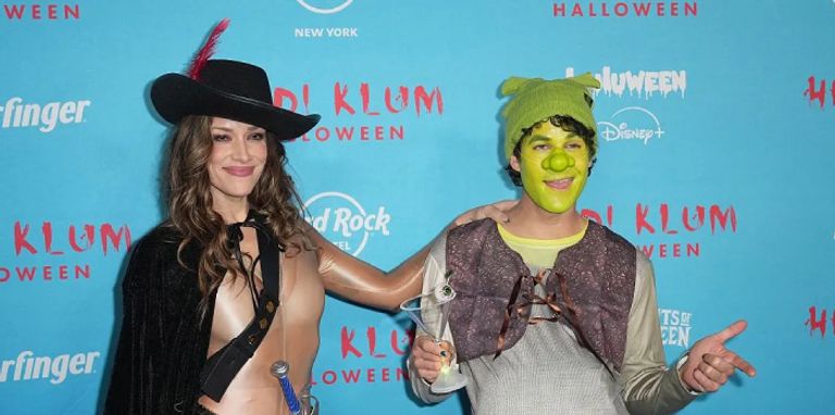 إطلالات مشاهير هوليوود في الهالوين 2025 إطلالات مشاهير هوليوود في الهالوين 2025