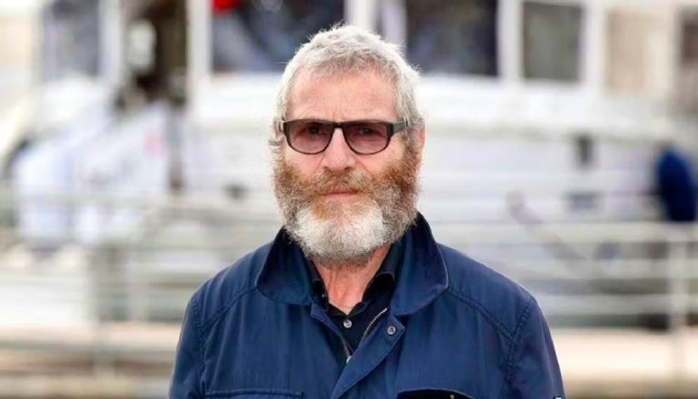 وفاة الفنان الفرنسي تشيكي كاريو وفاة الفنان الفرنسي تشيكي كاريو