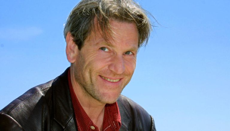 وفاة الفنان الفرنسي تشيكي كاريو وفاة الفنان الفرنسي تشيكي كاريو