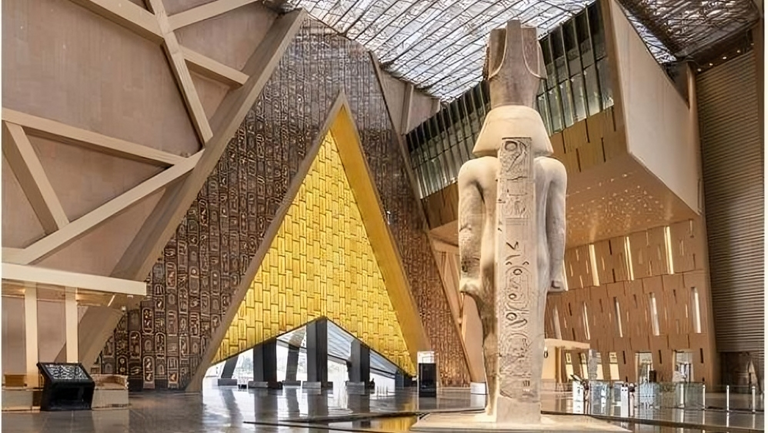 الدكتور مصطفى مدبولي رئيس الوزراء في مصر