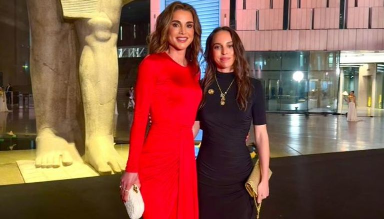 الملكة رانيا والأميرة سلمى