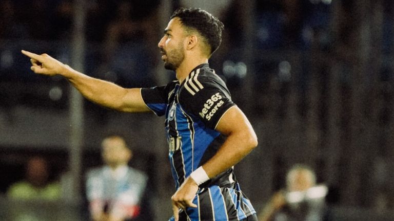 مهدي ليريس منتخب الجزائر