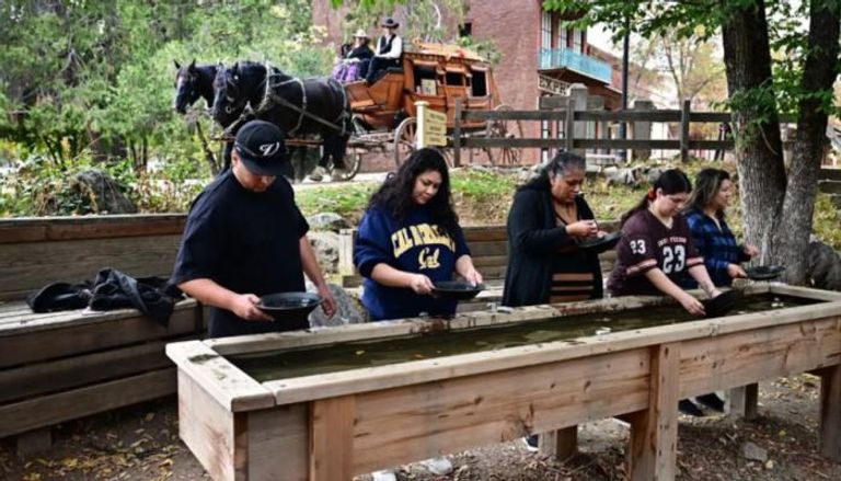 التنقيب عن الذهب في كاليفورنيا