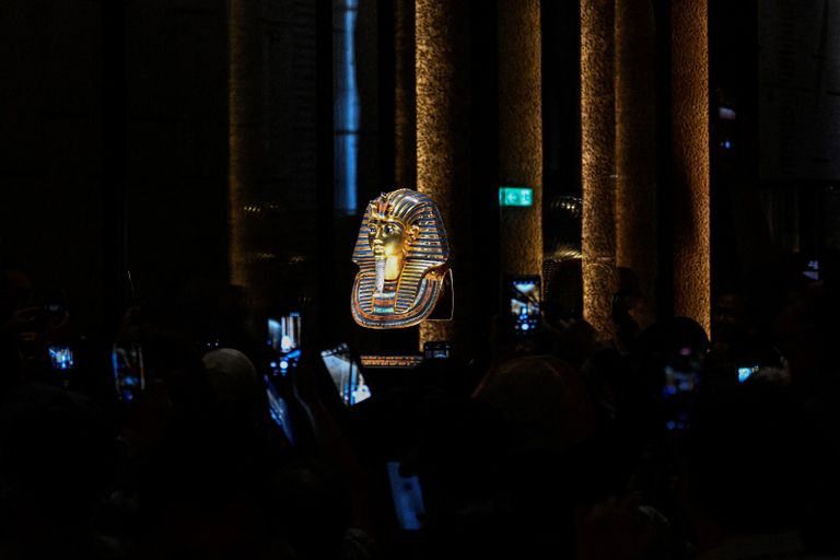 عرض مقتنيات توت عنخ آمون