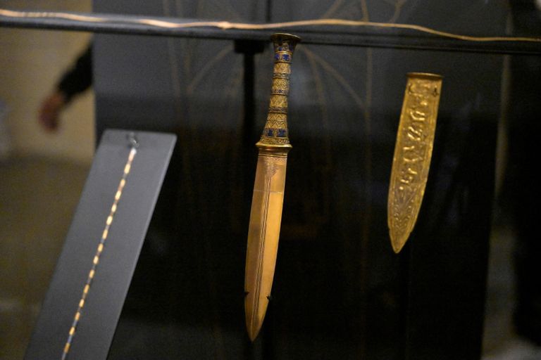 عرض مقتنيات توت عنخ آمون