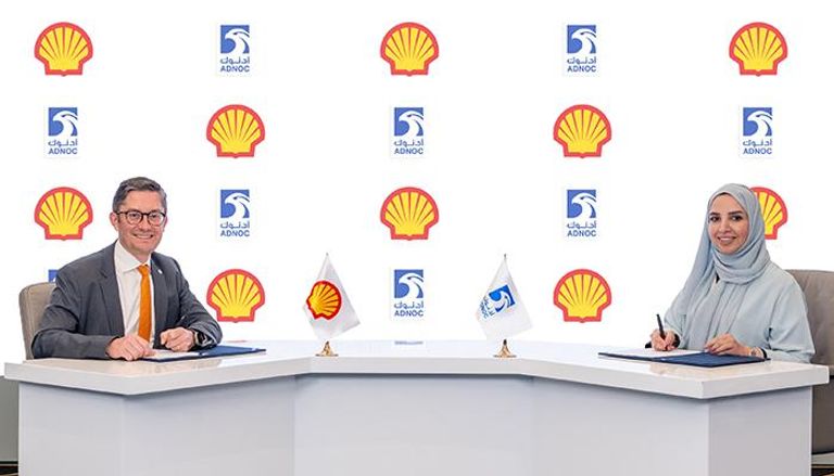 أدنوك وشل.. اتفاقية ضخمة للغاز المسال