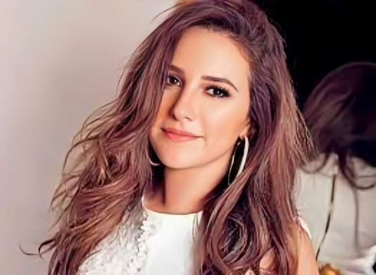 الفنانة شيري عادل الفنانة شيري عادل