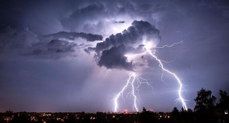 البرق هو ثاني أكبر سبب للوفيات المرتبطة بالطقس في الولايات المتحدة 