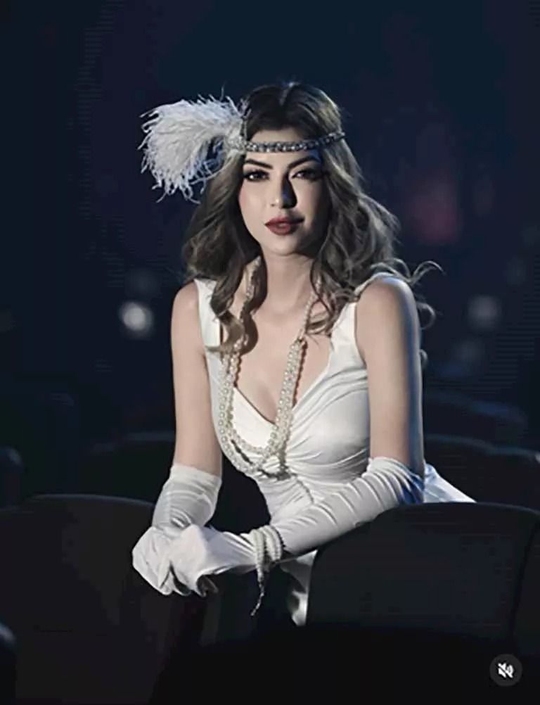 الفنانة ميرنا جميل 