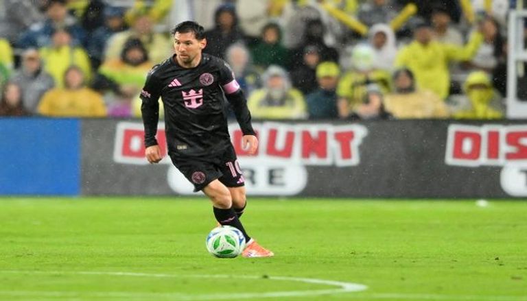 ليونيل ميسي قائد إنتر ميامي الأمريكي