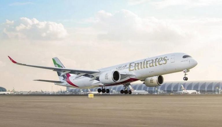 مجموعة الإمارات تحلّق بأرباح نصفية قياسية للسنة المالية 2025-2026