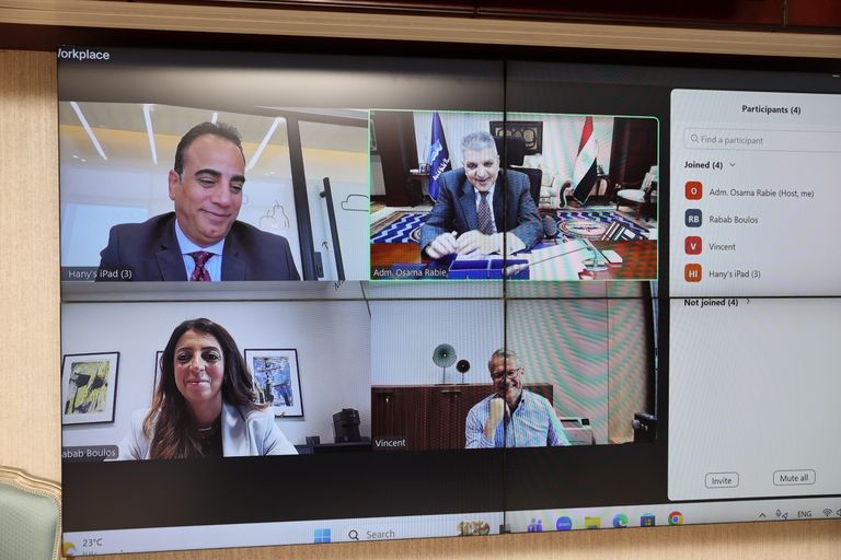 رئيس هيئة قناة السويس، الفريق أسامة ربيع