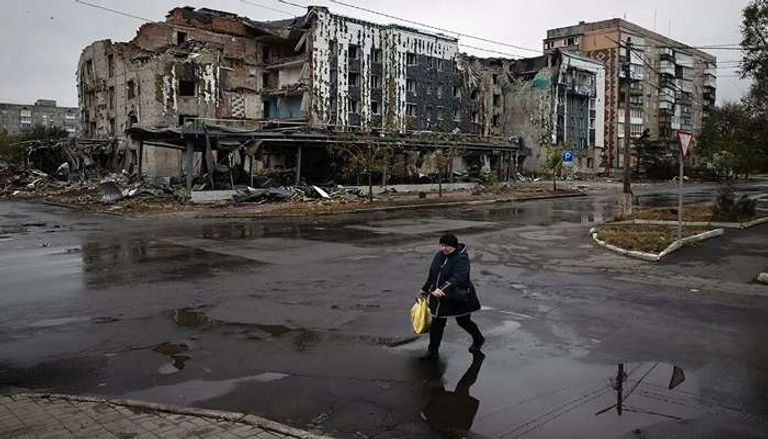 جندي أوكراني خلال اشتباكات في مدينة بوكروفسك