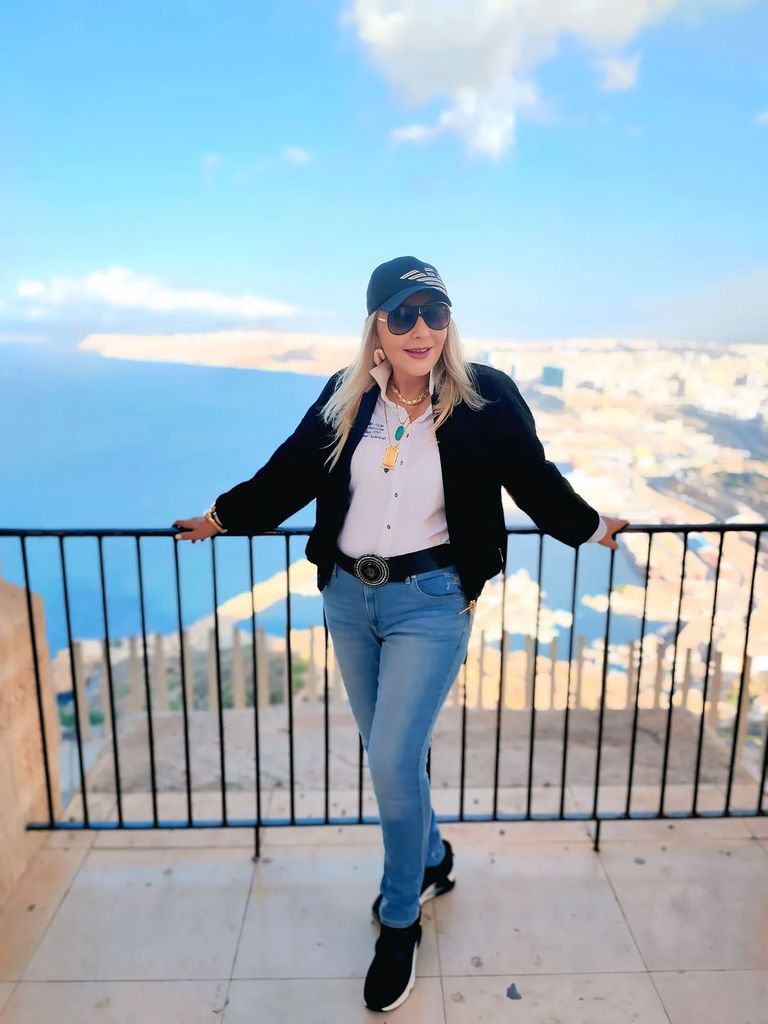 نادية الجندي من وهران