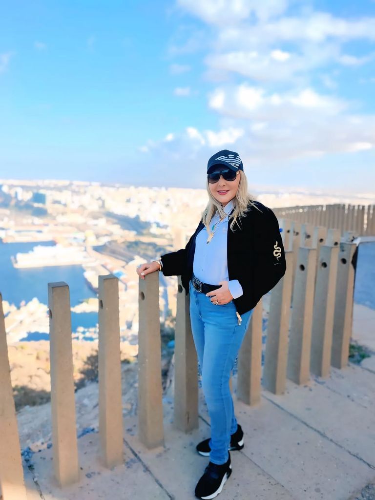 نادية الجندي من وهران