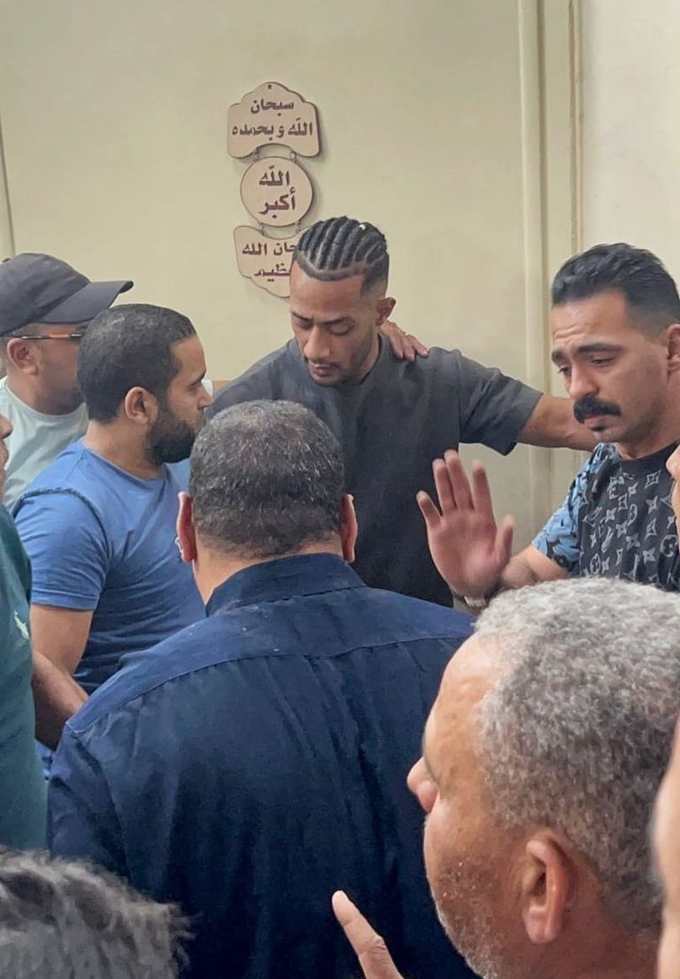 جنازة والد محمد رمضان 