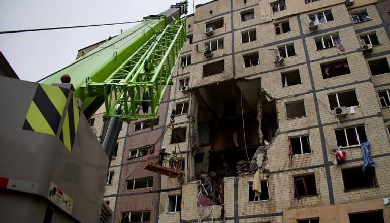 مبنى سكني متضرر في دنيبروبيتروفسك