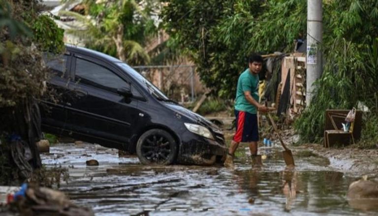 آثار الإعصار كالمايغي