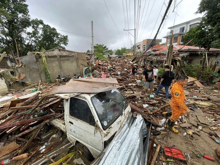 آثار الإعصار كالمايغي
