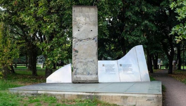 جزء من سور برلين في بلغاريا