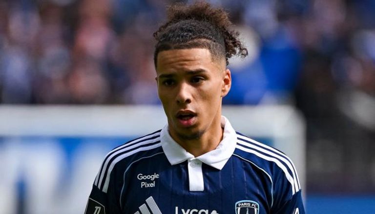 قبال نجم باريس إف سي