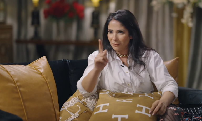 الفنانة المصرية منى زكي