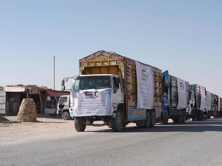 الإمارات تواصل دعمها الإنساني في أفغانستان الإمارات تواصل دعمها الإنساني في أفغانستان
