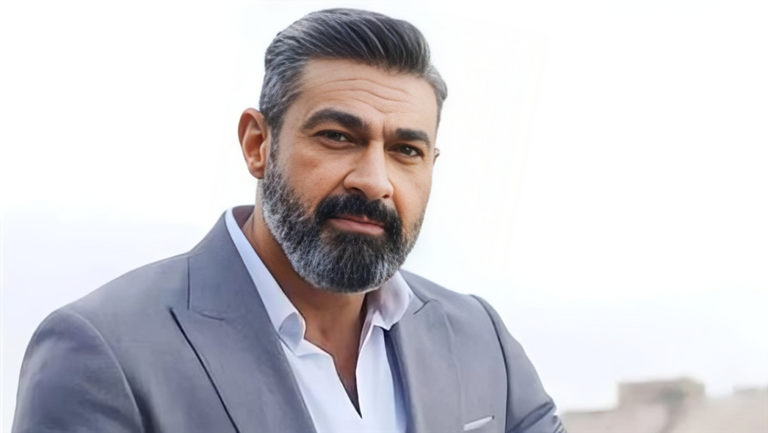 الفنان المصري ياسر جلال الفنان المصري ياسر جلال