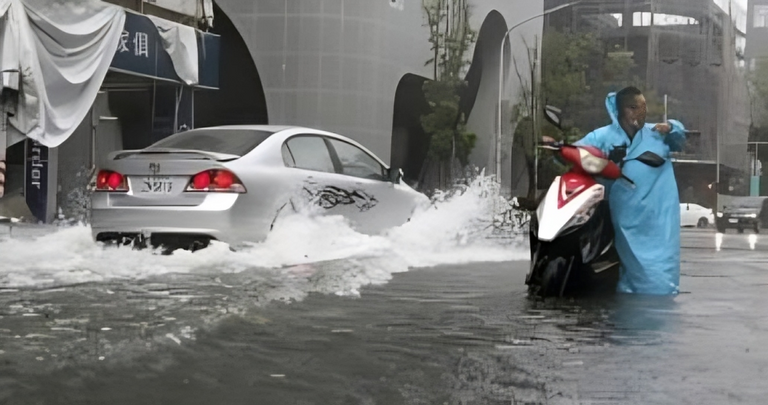 إعصار فونج وونج إعصار فونج وونج - تعبيرية