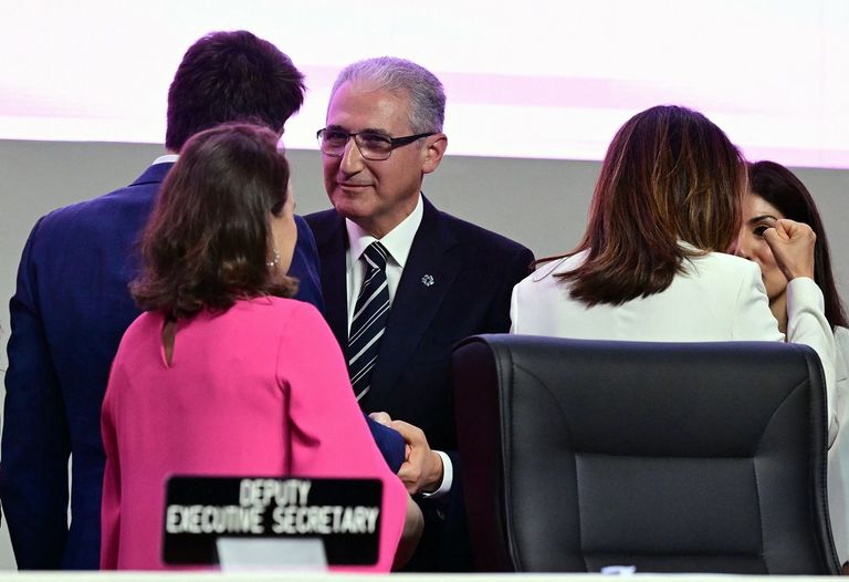 مختار باباييف - أ ف ب مختار باباييف يسلم عصا القيادة للبرازيل- أ ف ب