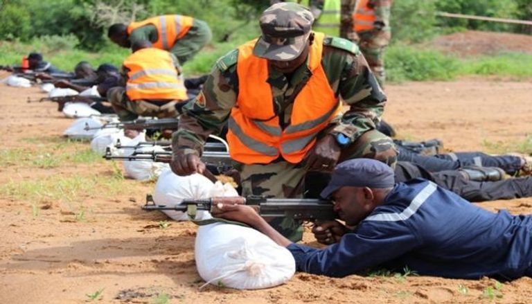 تدريب عناصر من الجيش في مالي