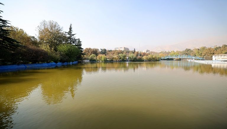 تراجع مخزون المياه في السدود الأربعة التي تغذي مدينة مشهد الإيرانية