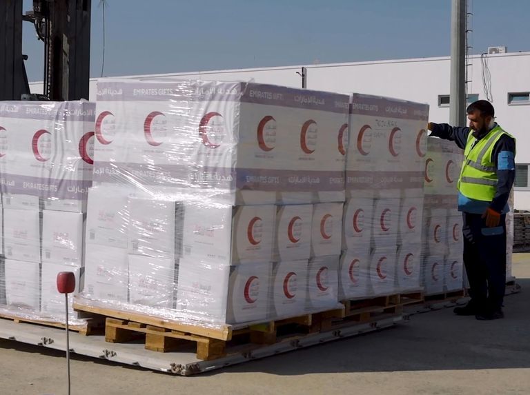 طائرة مساعدات لضحايا زلزال أفغانستان