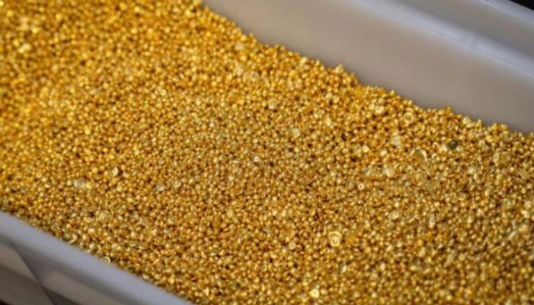 الذهب يتعافى مجددا