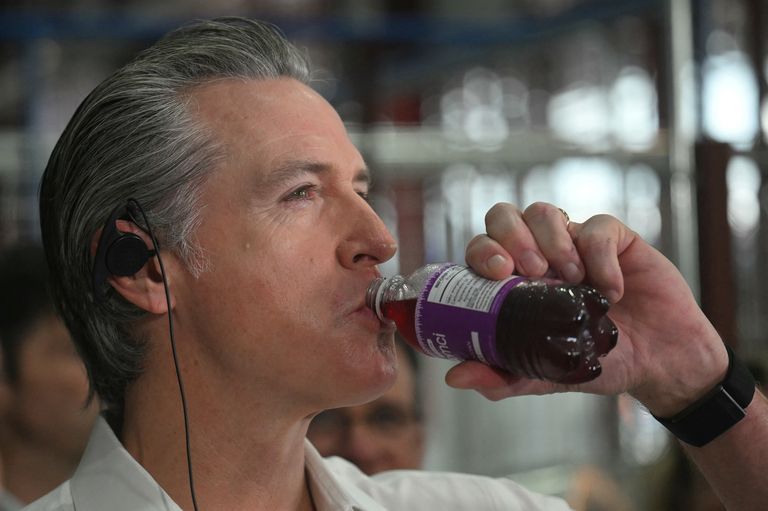 جافين نيوسوم حاكم كاليفورنيا -  أ ف ب