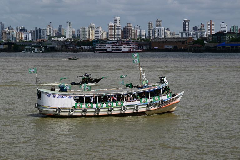 أسطول قوارب العدالة المناخية - أ ف ب