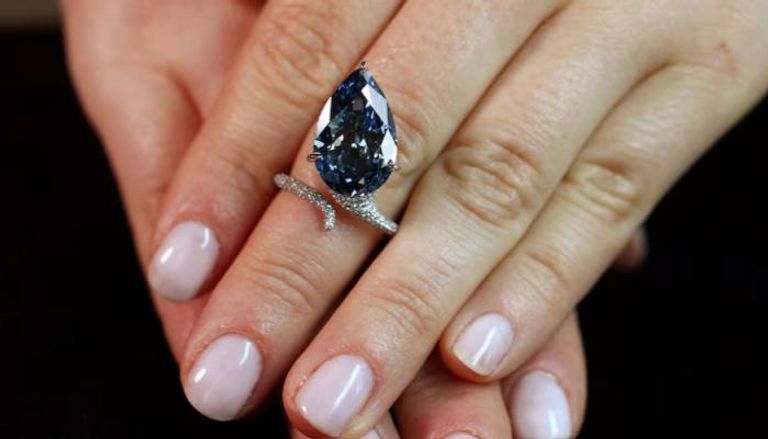 خاتم ألماس «ميلون بلو»