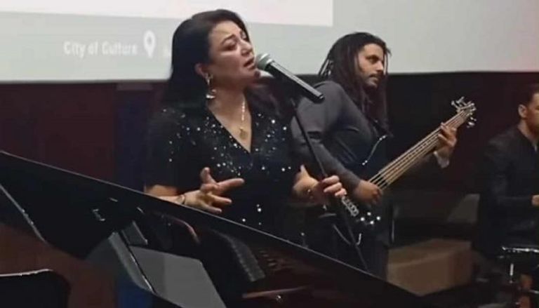 الفنانة درصاف الحمداني 