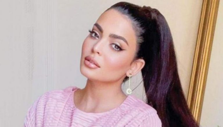 عمرو دياب وأسماء جلال 