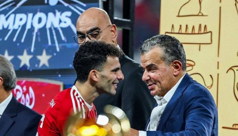 زيزو يرفض مصافحة هشام نصر