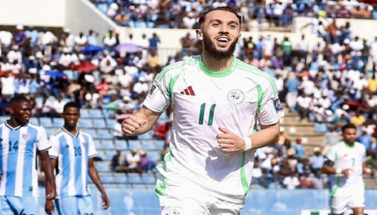 أمين غويري مهاجم منتخب الجزائر