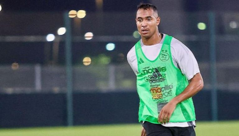 شرقي مدافع منتخب الجزائر