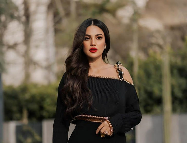 الفنانة درة