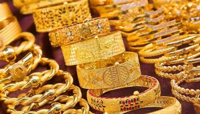 مشغولات ذهبية - أرشيفية