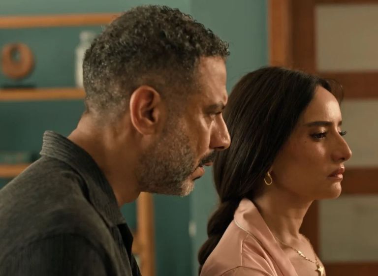 لقطة من مسلسل "ورد وشوكولاتة"