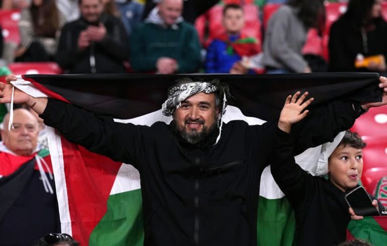 مشجعي فلسطيني منتخب فلسطين