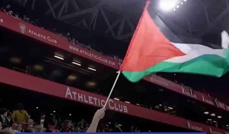 علم فلسطين منتخب فلسطين