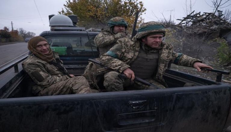 عناصر من الجيش الأوكراني - أ ف ب